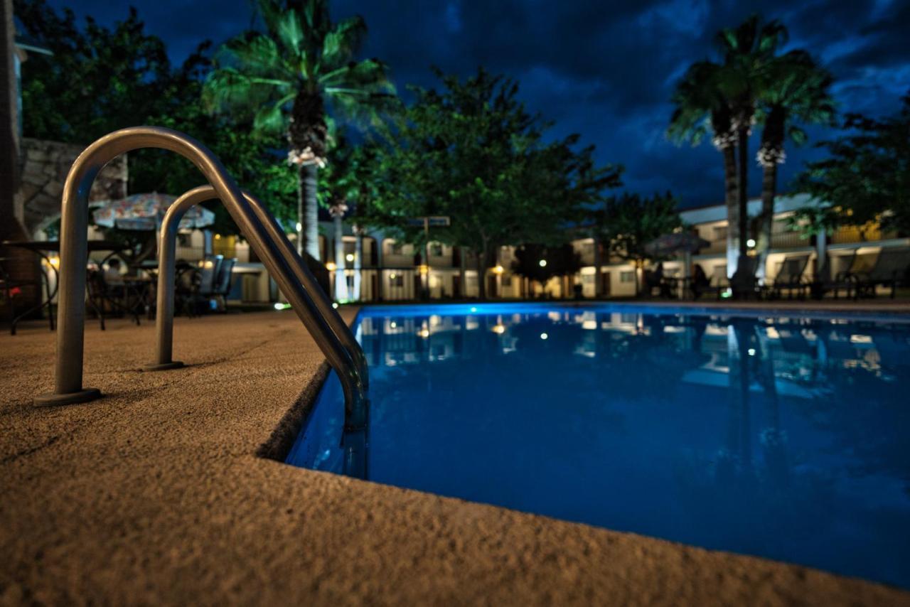Hotel Hacienda Nuevo Casas Grandes Εξωτερικό φωτογραφία