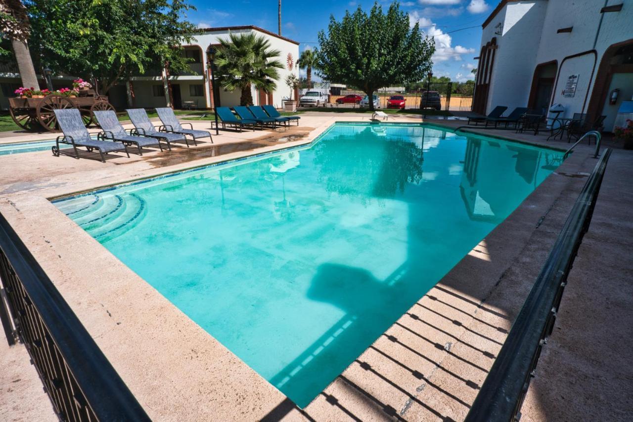Hotel Hacienda Nuevo Casas Grandes Εξωτερικό φωτογραφία